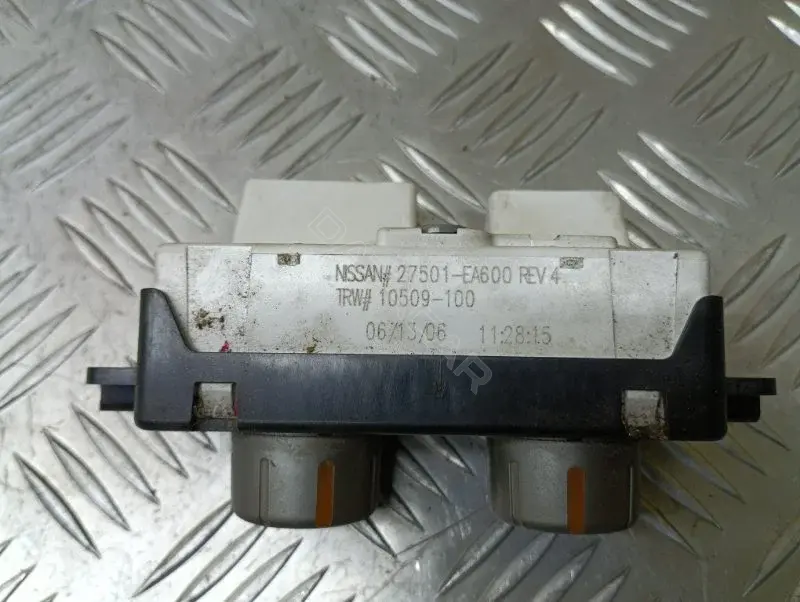 Блок управления климат-контролем 27501EA600