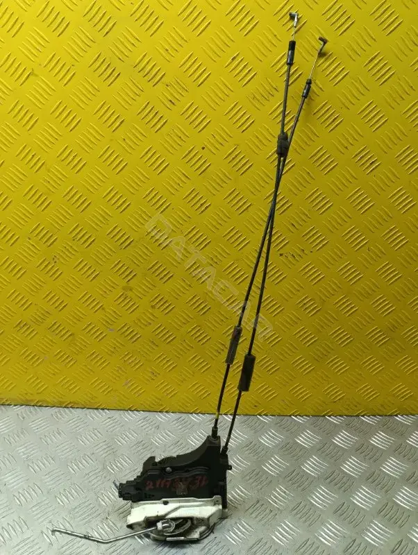 Замок двери 5745A093