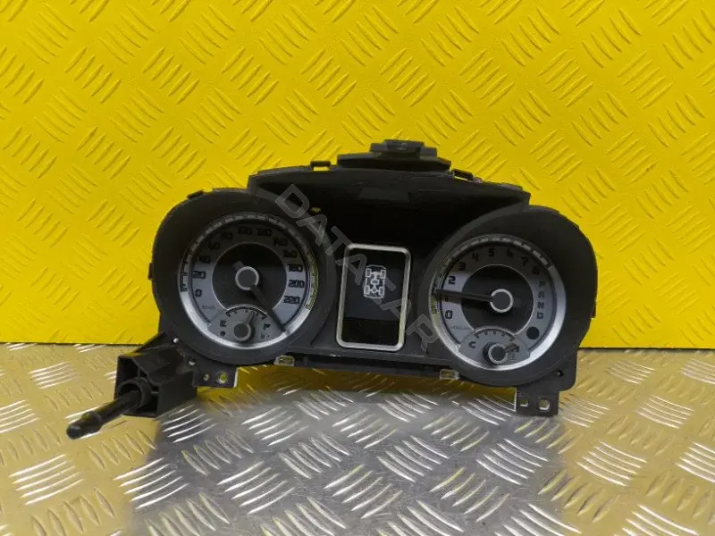 Панель приборов 8100A555