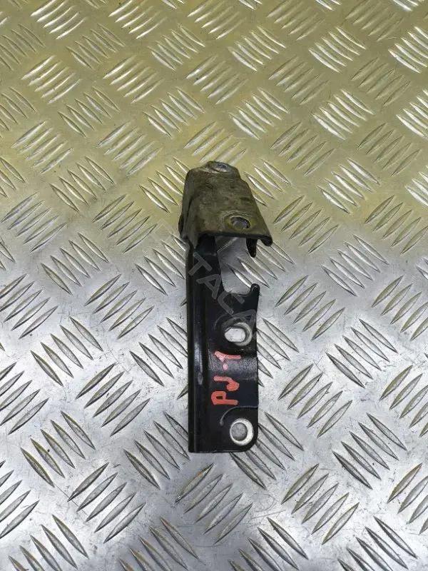 Петля капота MR292043