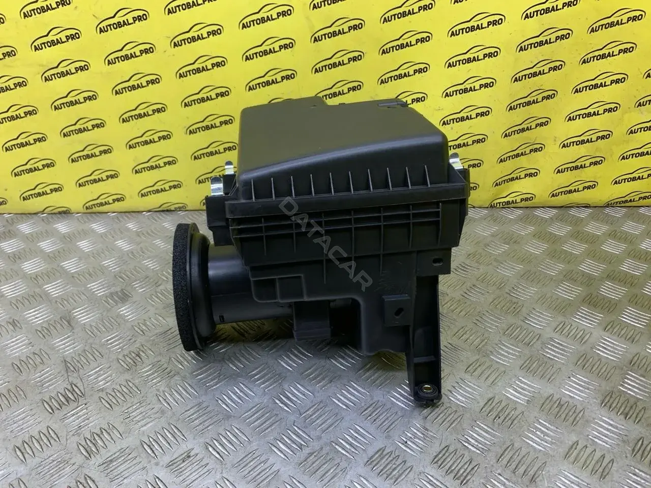Корпус воздушного фильтра 177000L350