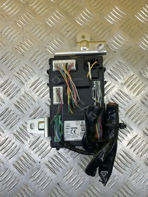 Блок комфорта 284B11BP0B