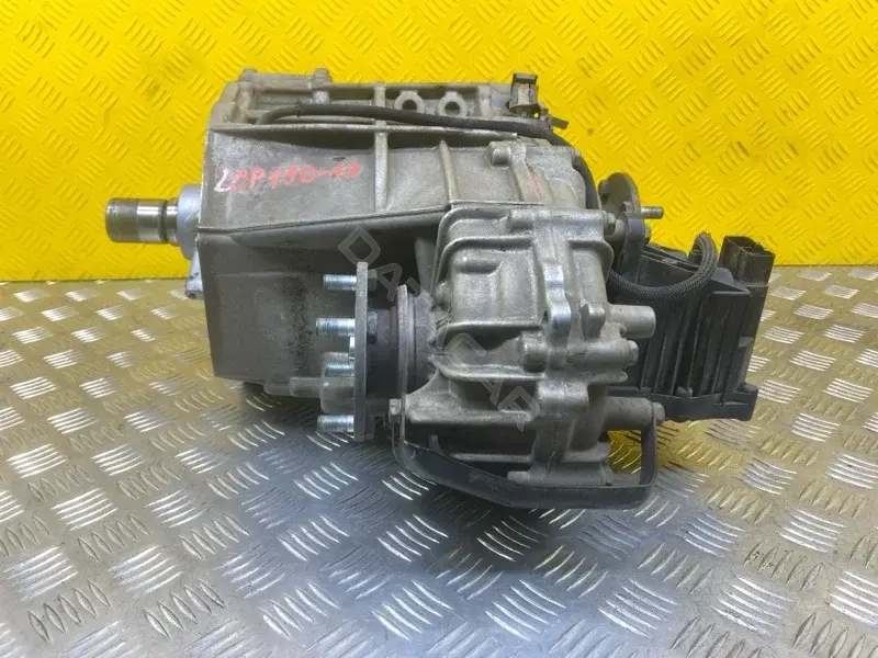 Раздаточная коробка 361006D400