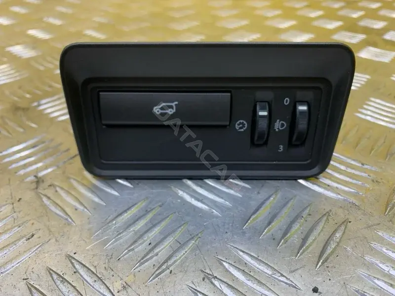 Кнопка крышки багажника BJ3211654AB