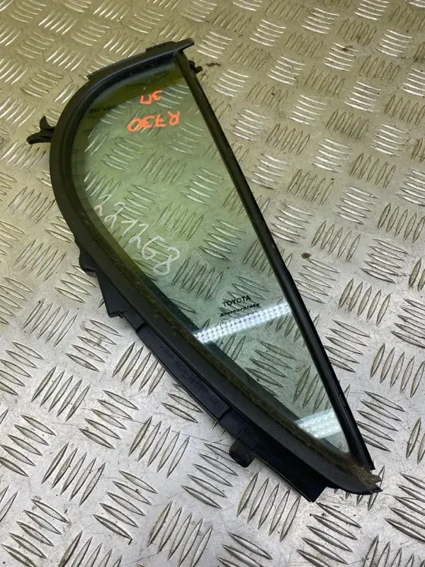Стекло двери 681230K250