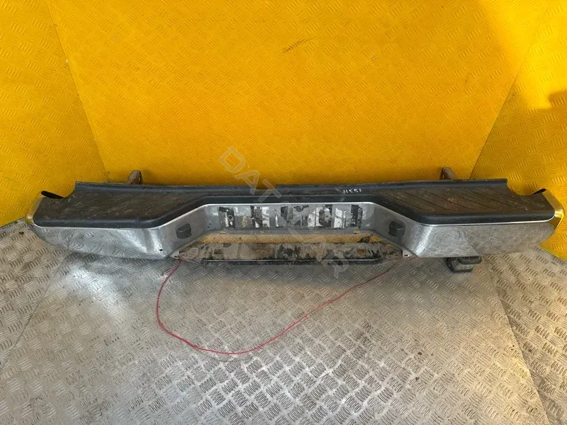 Задний бампер 85022ZP60A
