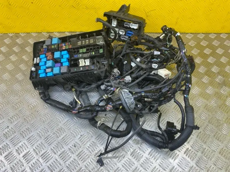 Проводка двигателя 821110CC31