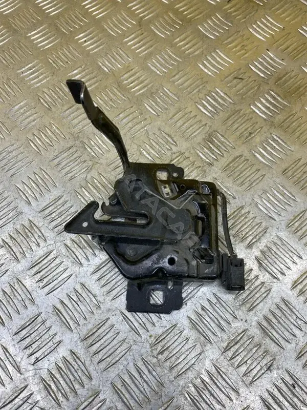 Замок капота ML3Z16700D