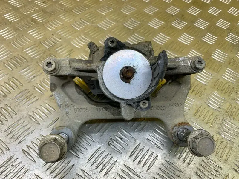 Суппорт тормозной ML3Z2386V