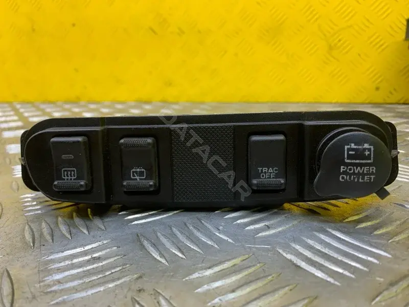Блок кнопок 04671672AA