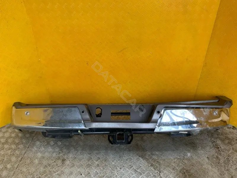 Задний бампер ML3Z17906