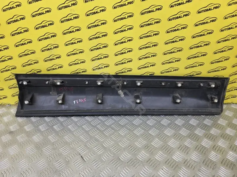 Накладка двери BJ3221065BH