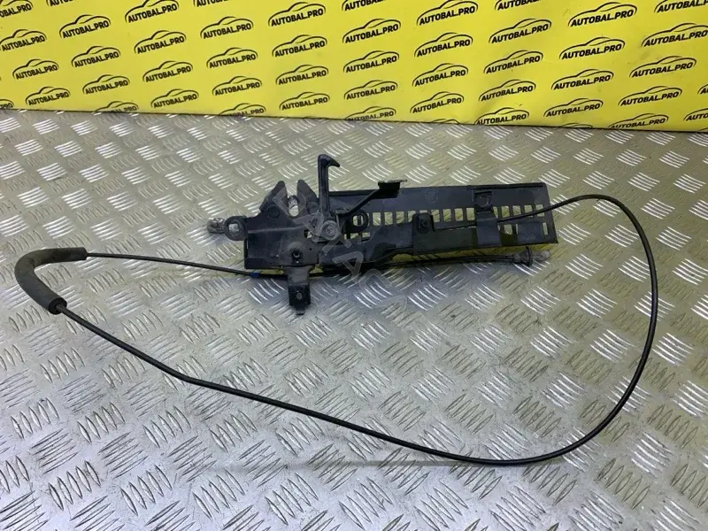 Замок капота 8980745644