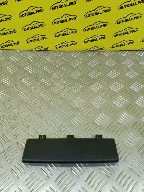 Пластик салона 681048963R
