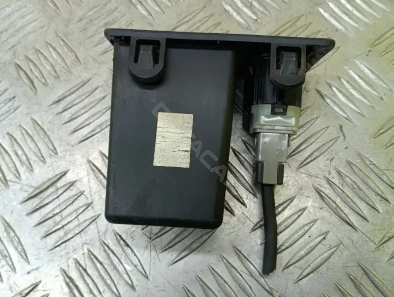 Разъем AUX / USB 68473MD00A