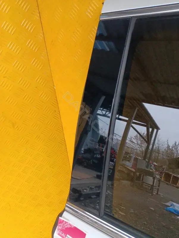 Накладка двери 84263146