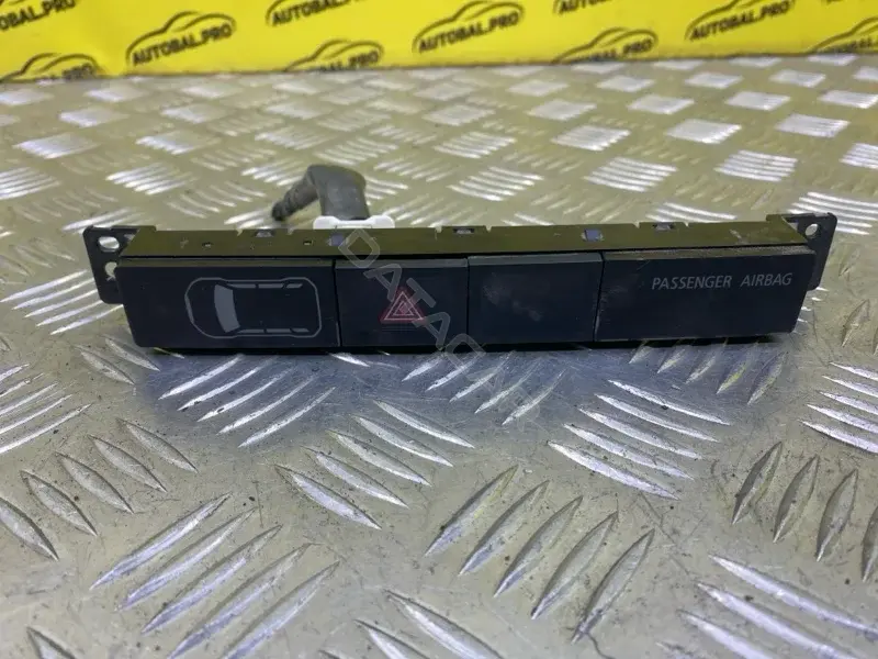 Кнопка аварийки 6000623039