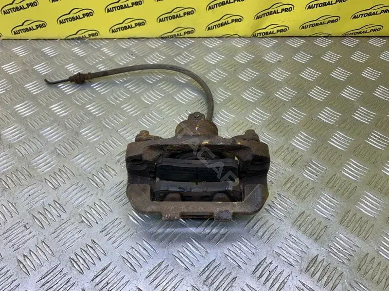 Суппорт тормозной 440111LB0A