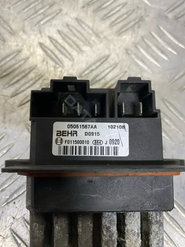 Резистор печки 05061587AA