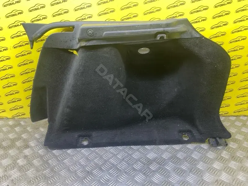 Обшивка багажника BJ3245430