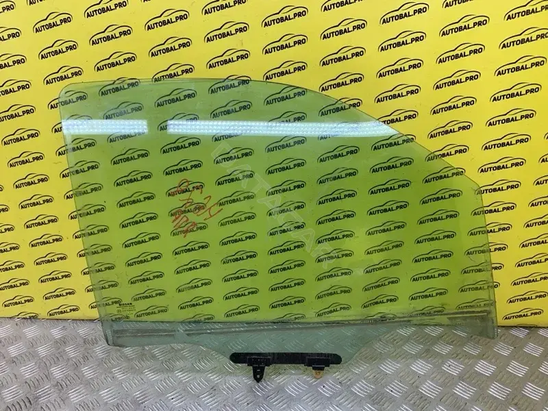 Стекло двери 80300EB300