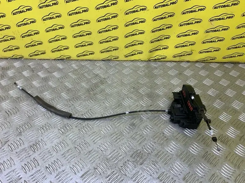 Замок двери 80500EB30A