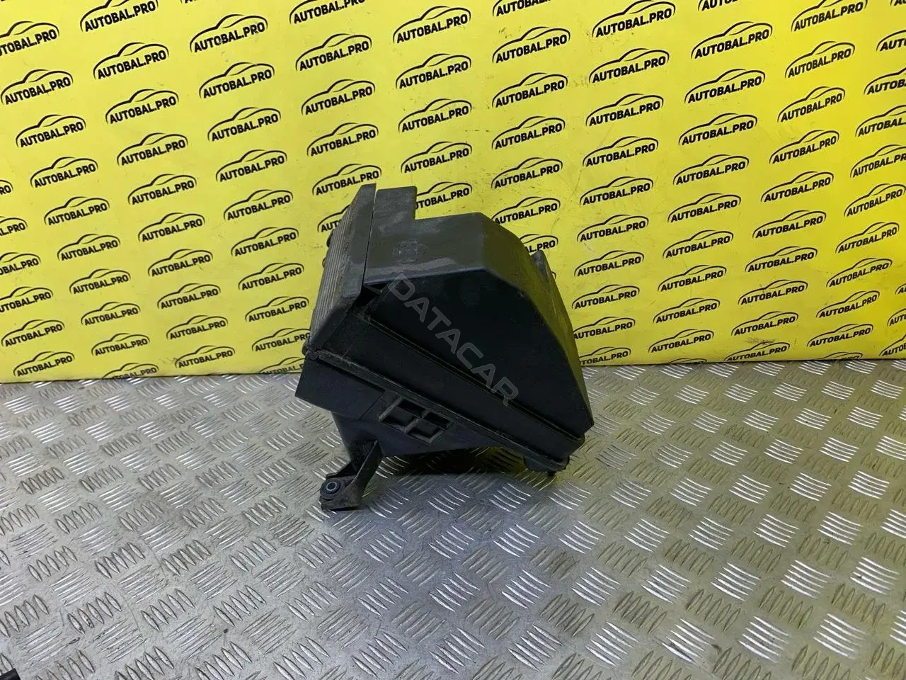 Корпус воздушного фильтра 28110D3200