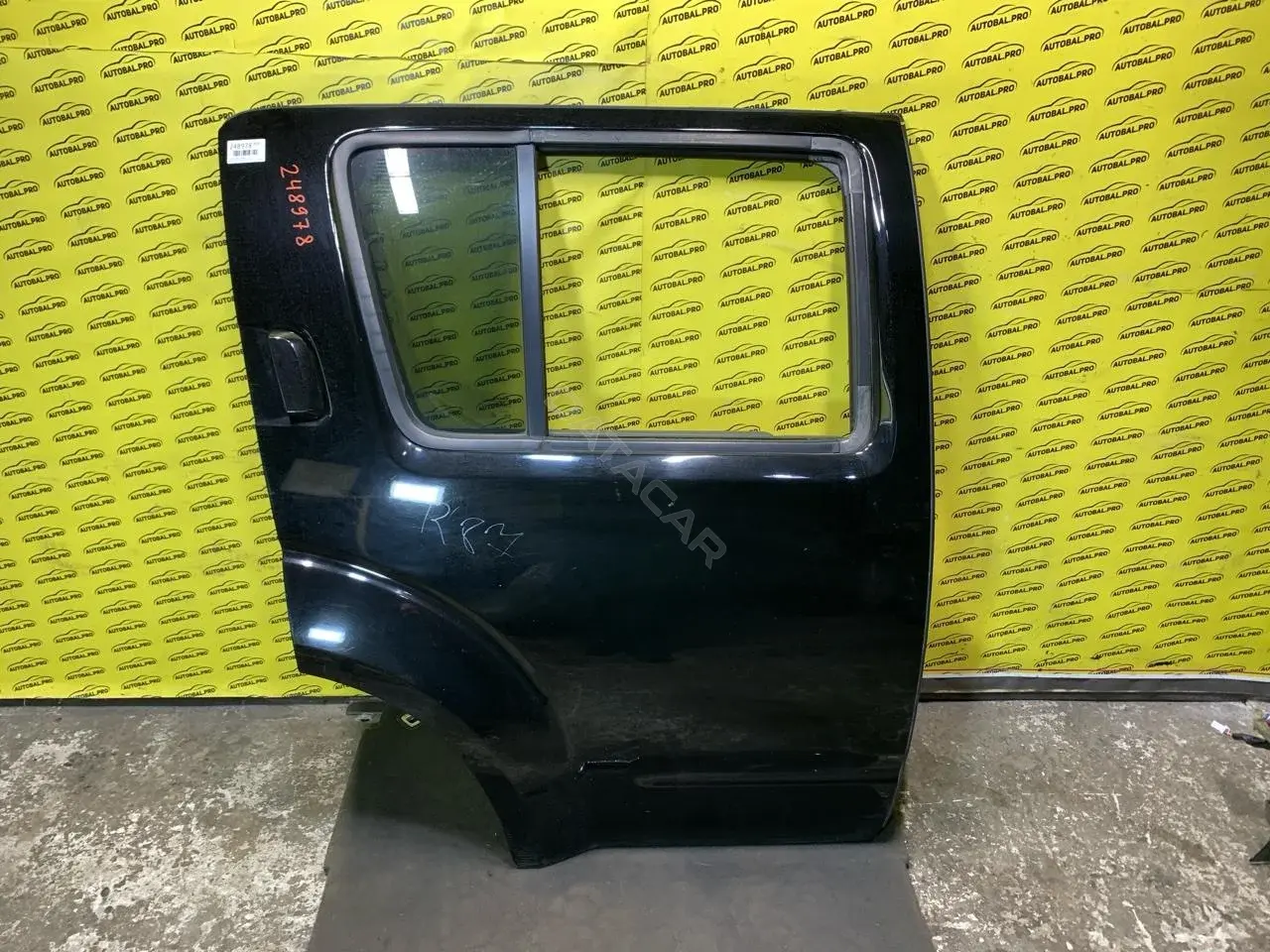 Стекло двери 82300EB33A