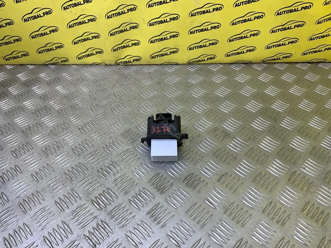 Резистор печки VP5NEH19E624AA