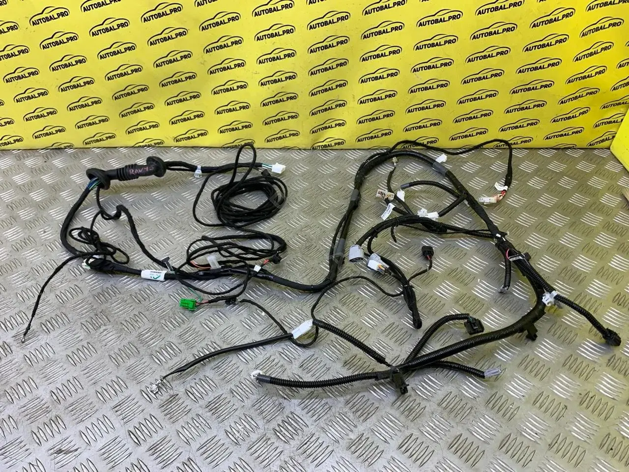 Проводка крышки багажника 821840R591