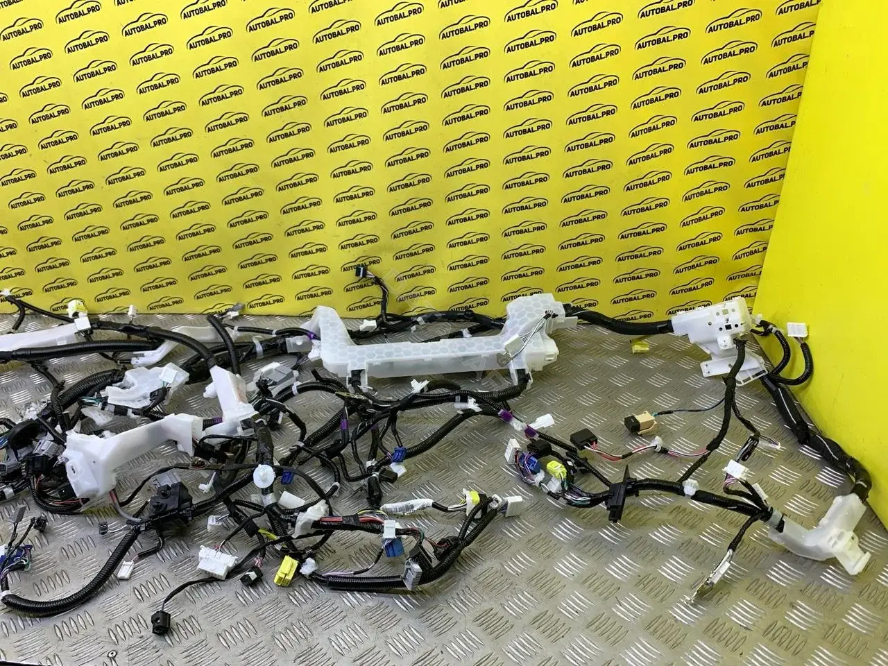 Проводка салона 821610RN50C