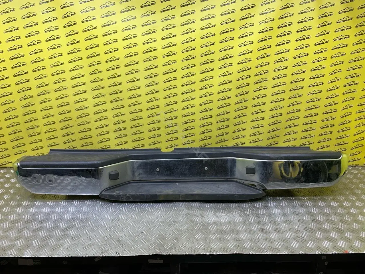 Задний бампер 85022ZP60A