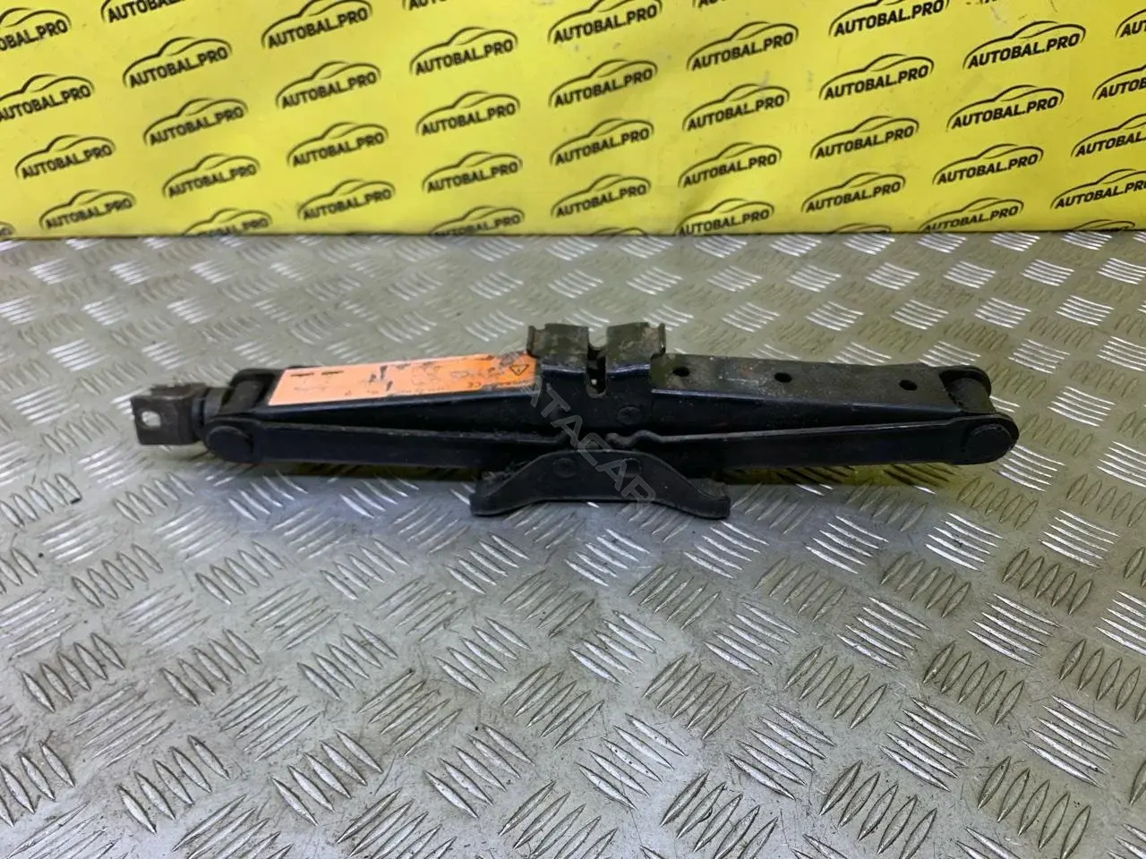Домкраты 99550EB300