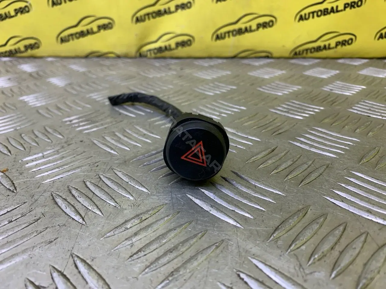 Кнопка аварийки 25290EA000