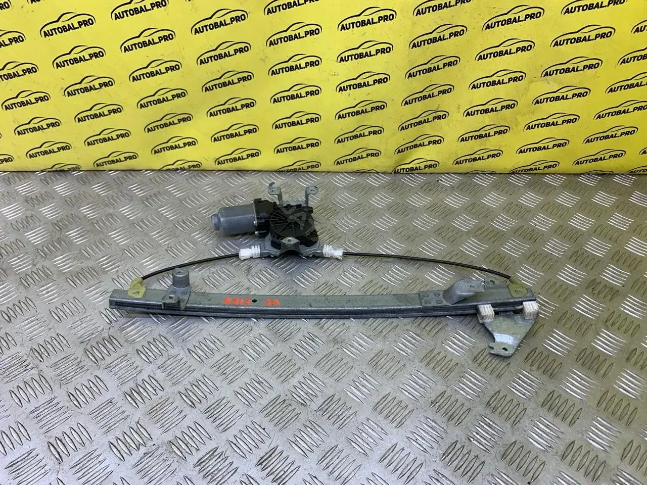 Стеклоподъемник 82701EB300