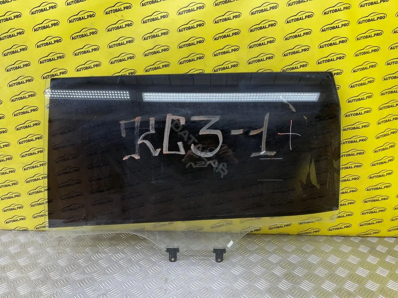 Стекло двери 83410A9000