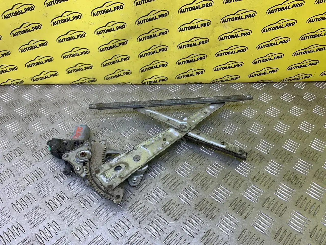 Стеклоподъемник 82721EG000