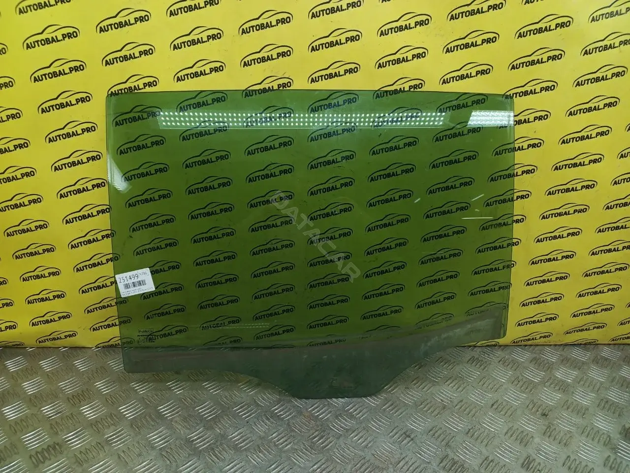 Стекло двери 43R00086