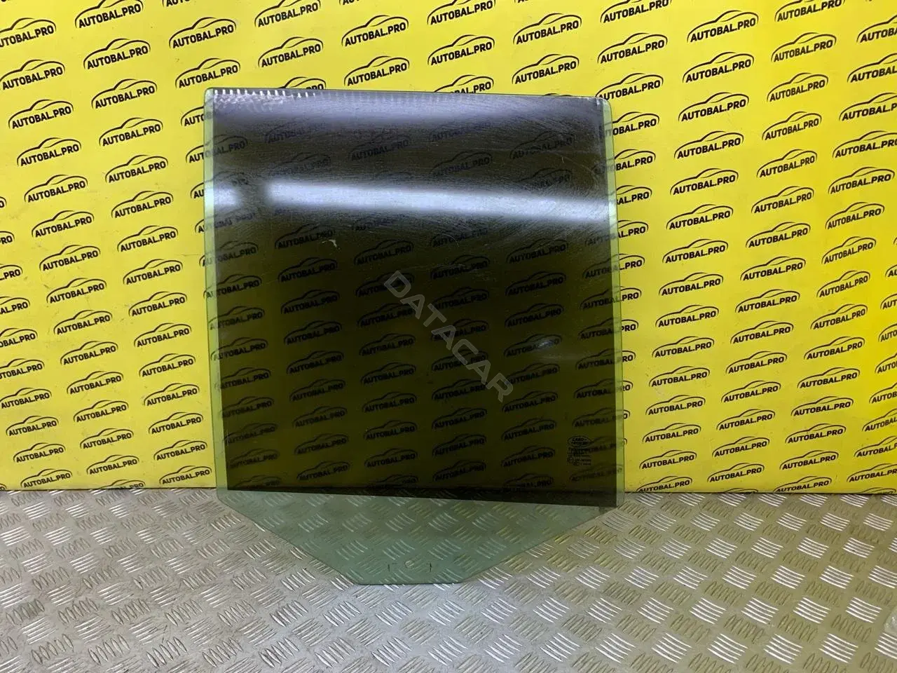 Стекло двери LR001741