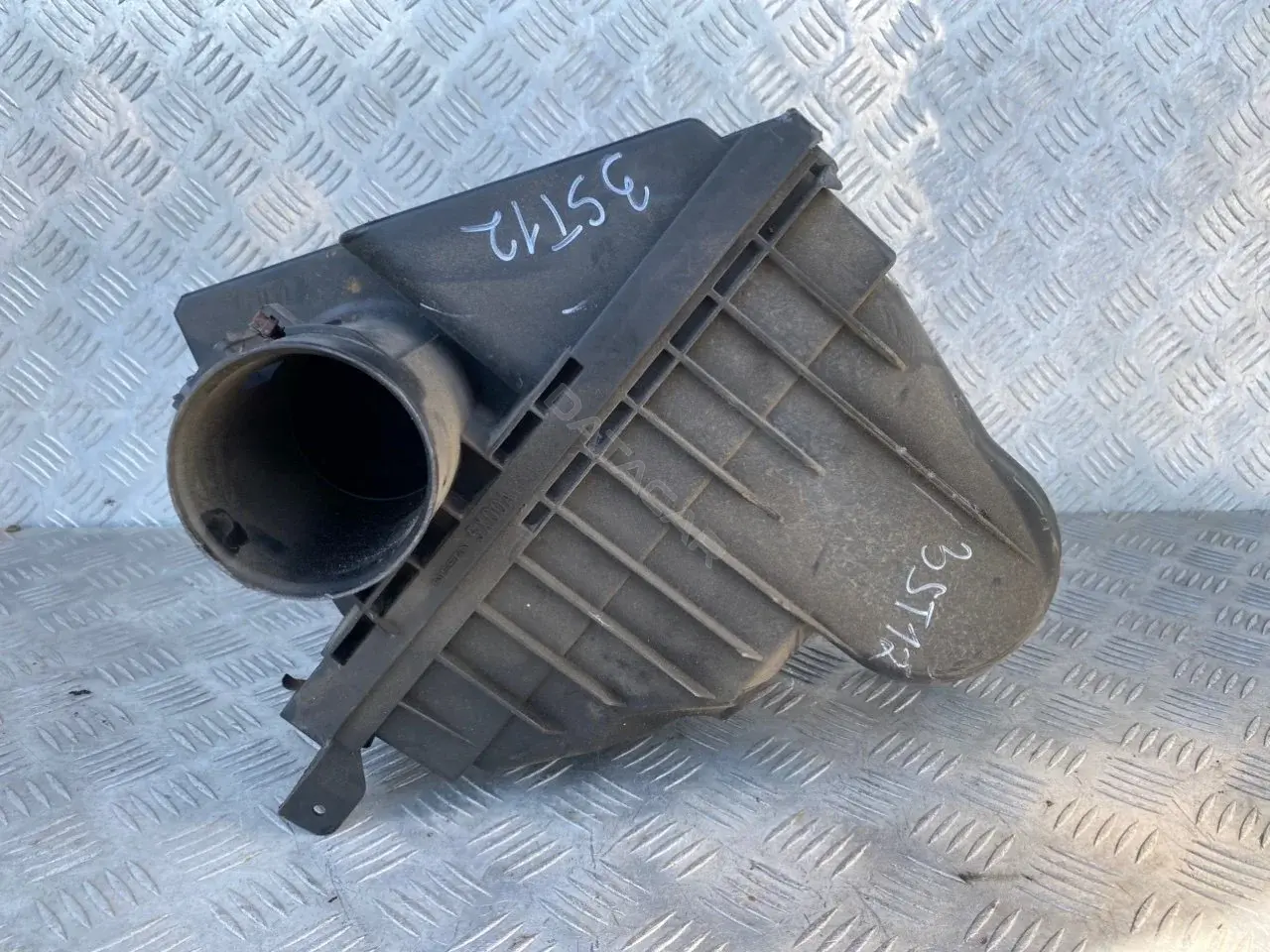 Корпус воздушного фильтра 165005X00A