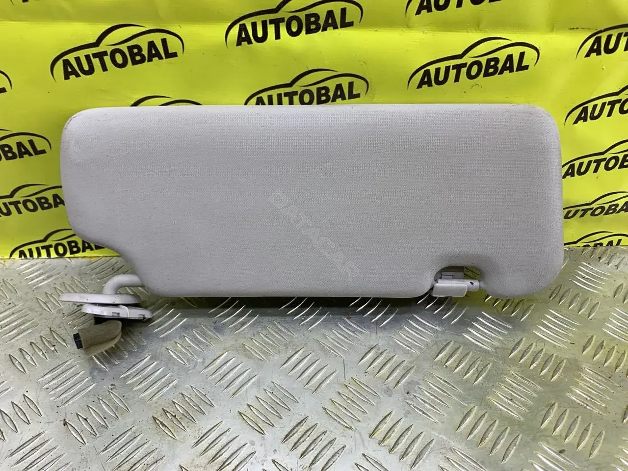 Козырек солнцезащитный 8204100XKQ00A