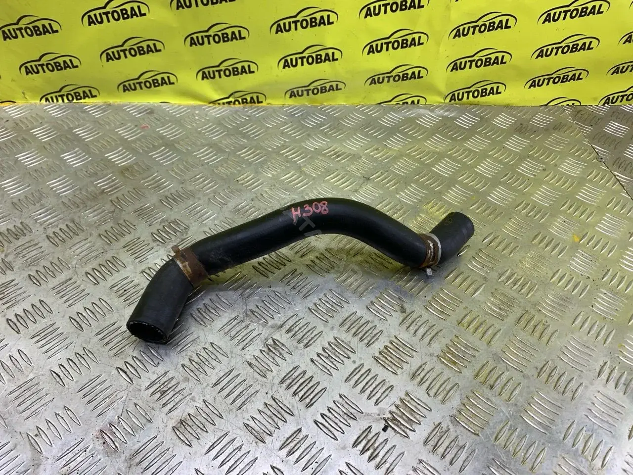 Патрубки системы охлаждения 165710T280