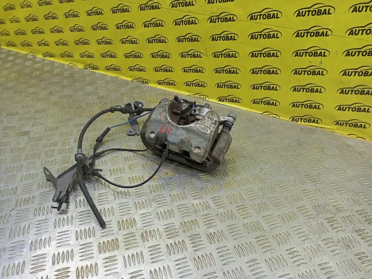 Суппорт тормозной LR139157