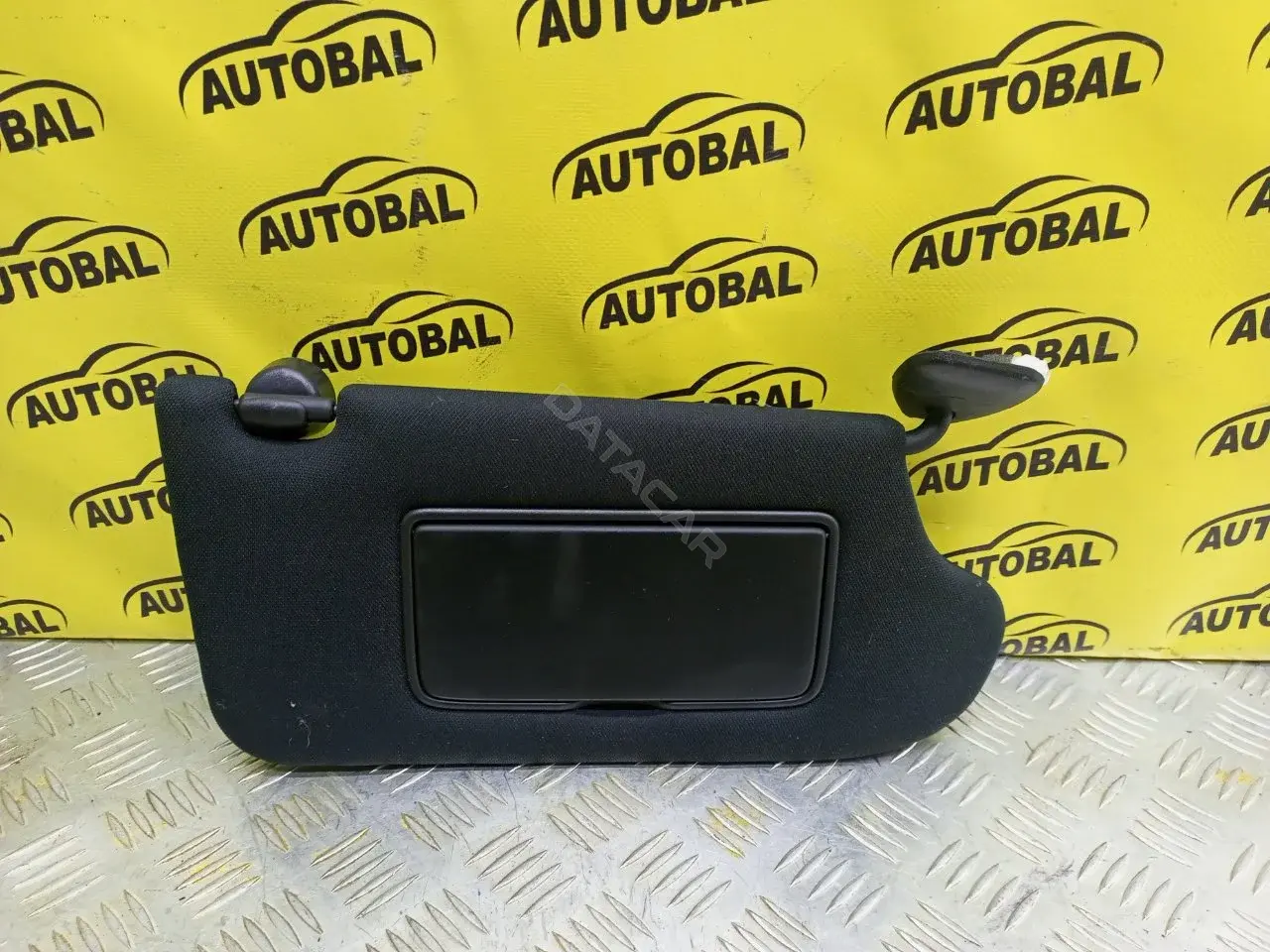 Козырек солнцезащитный 964001ME1A