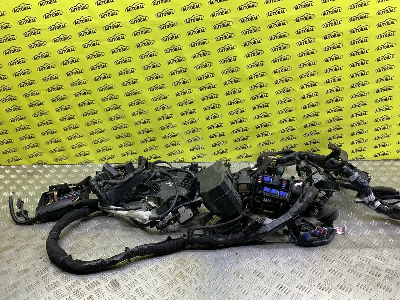 Проводка 240145XG1B
