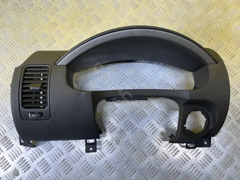 Кожух панели приборов 68236EB300
