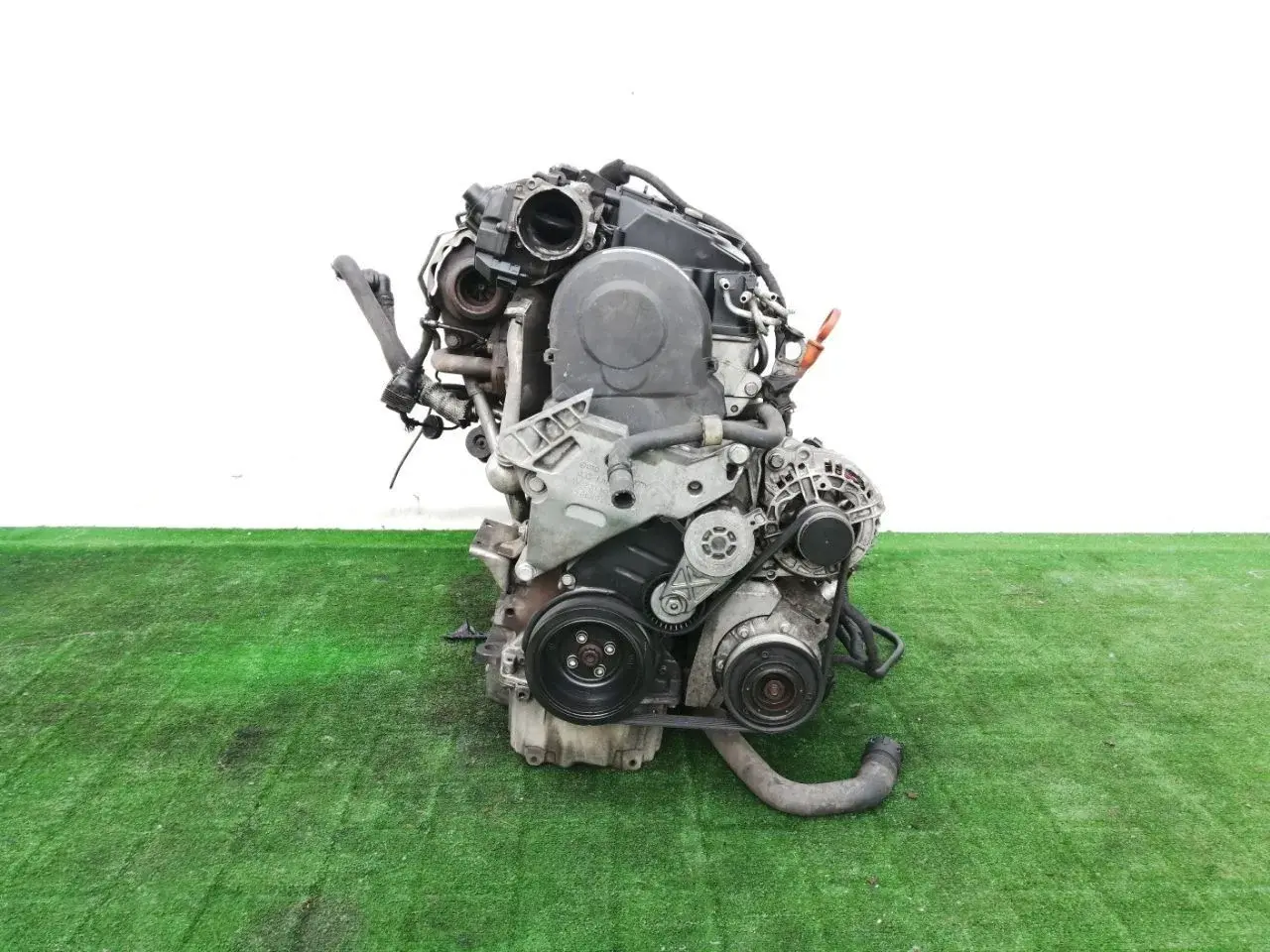 Двигатель в сборе BLS212493