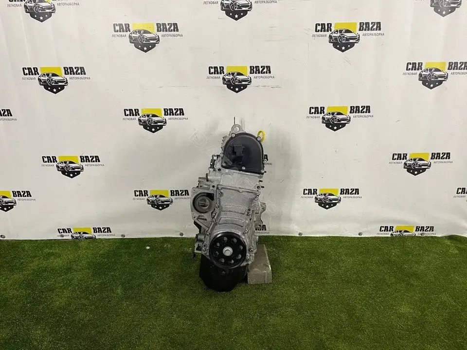 Двигатель в сборе 03F103373D