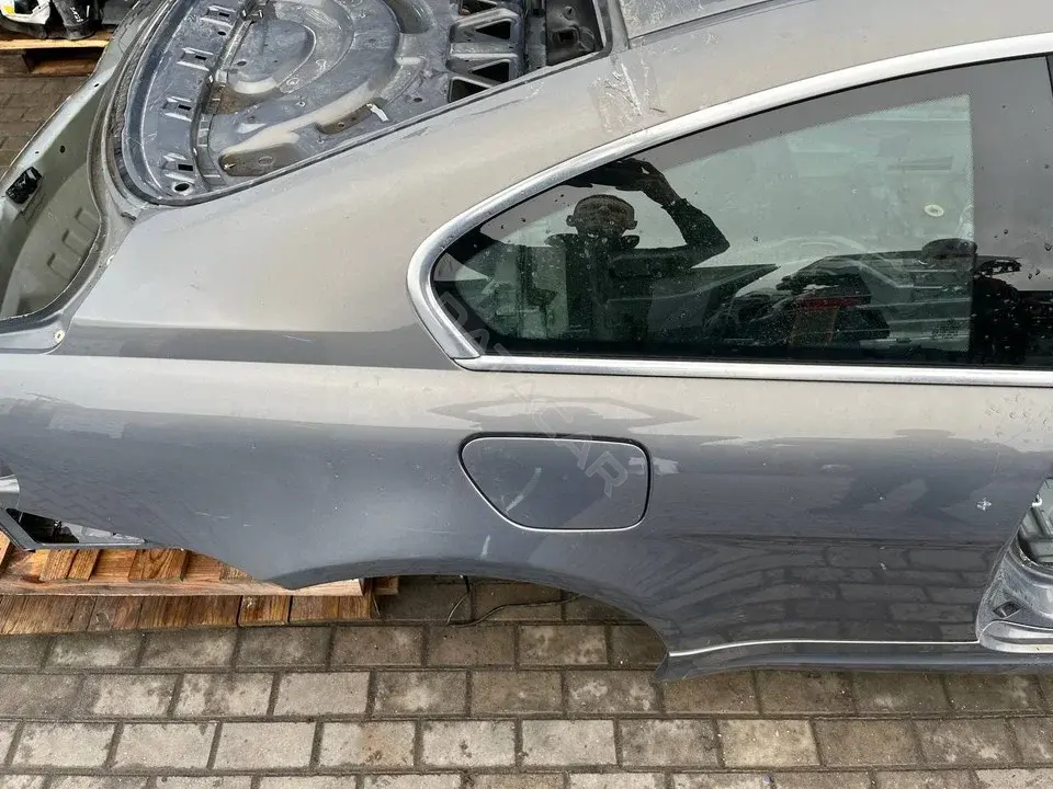Крыло заднее правое 92372