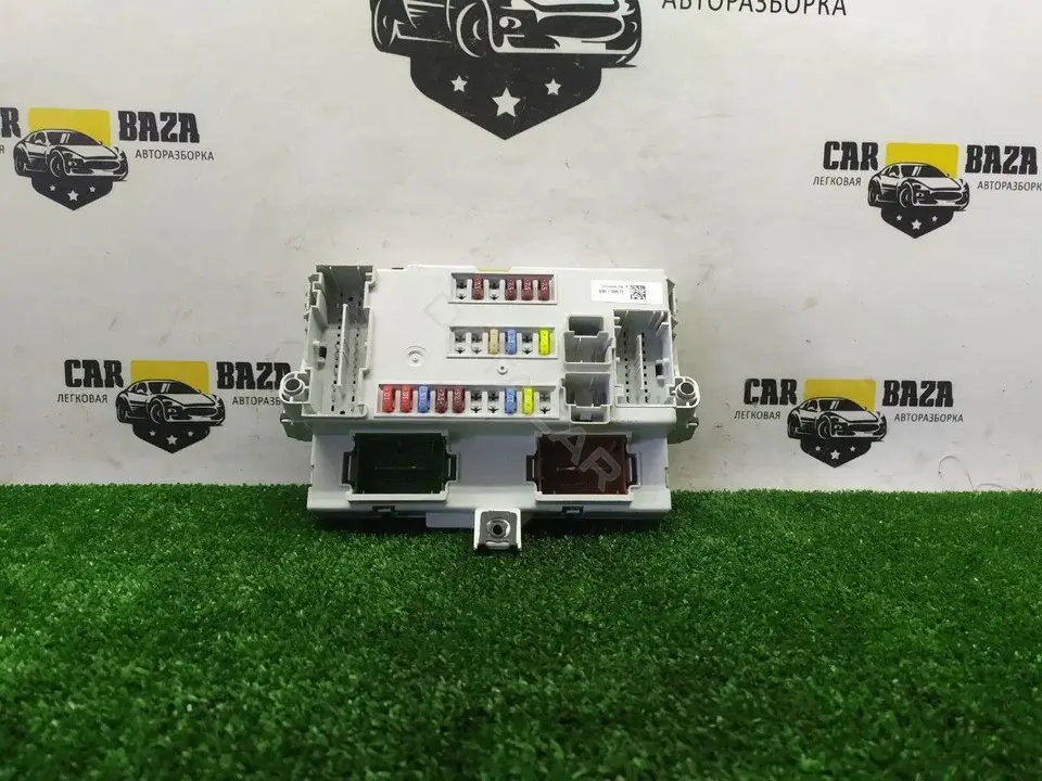 Блок управления двигателем 68273258AE
